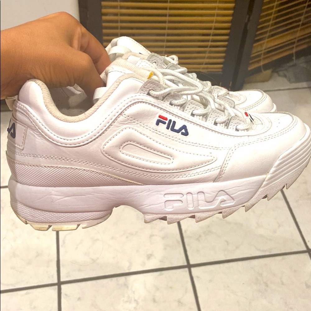 Fila Womens Disruptor II Sneaker
